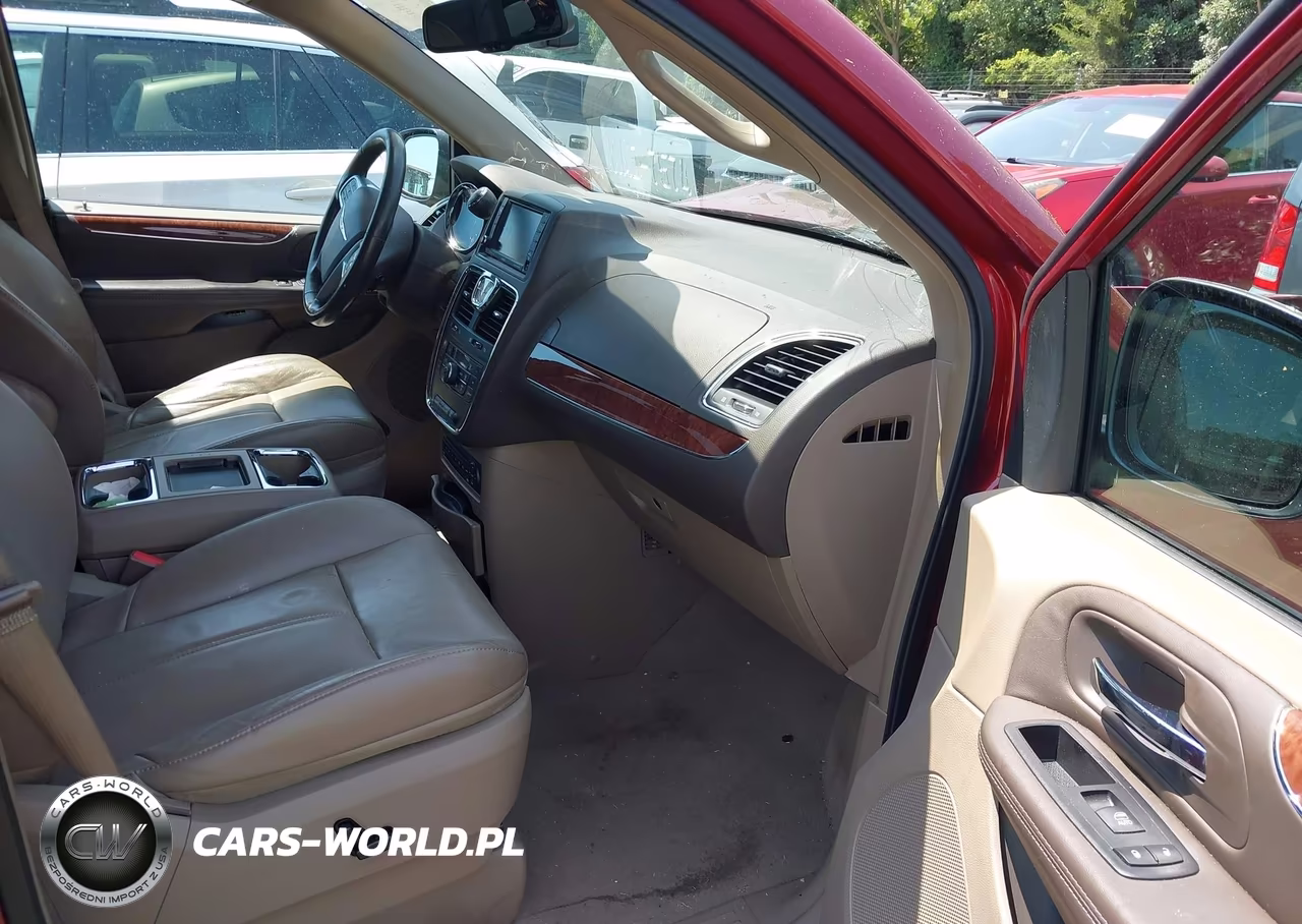 2011 Chrysler Town & Country Limited VIN:2A4RR6DG3BR749403 - 5