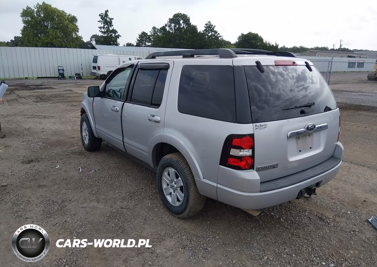 2010 Ford Explorer Xlt VIN:1FMEU6DE9AUA79502 - 3
