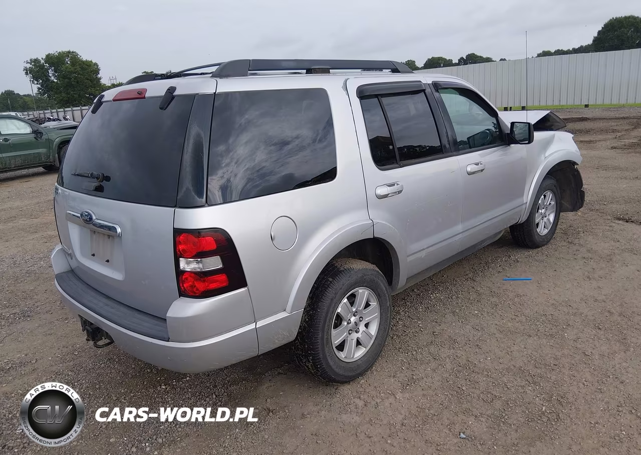 2010 Ford Explorer Xlt VIN:1FMEU6DE9AUA79502 - 4
