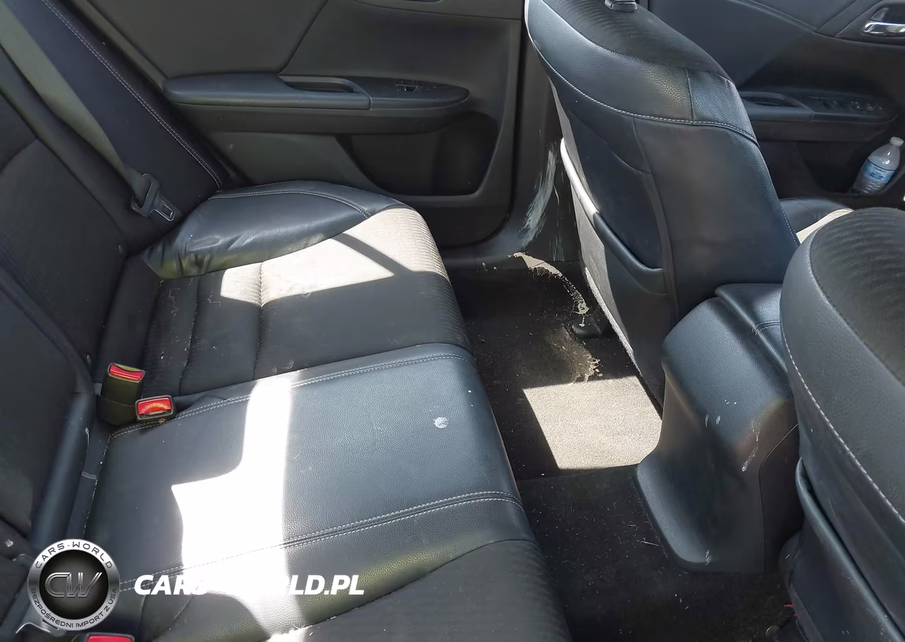 2017 Honda Accord Sport VIN:1HGCR2F55HA128193 - 8