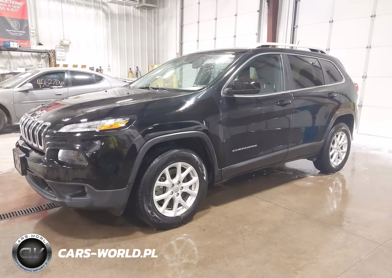 2018 Jeep Cherokee Latitude 4X4 VIN:1C4PJMCB4JD528456 - 2