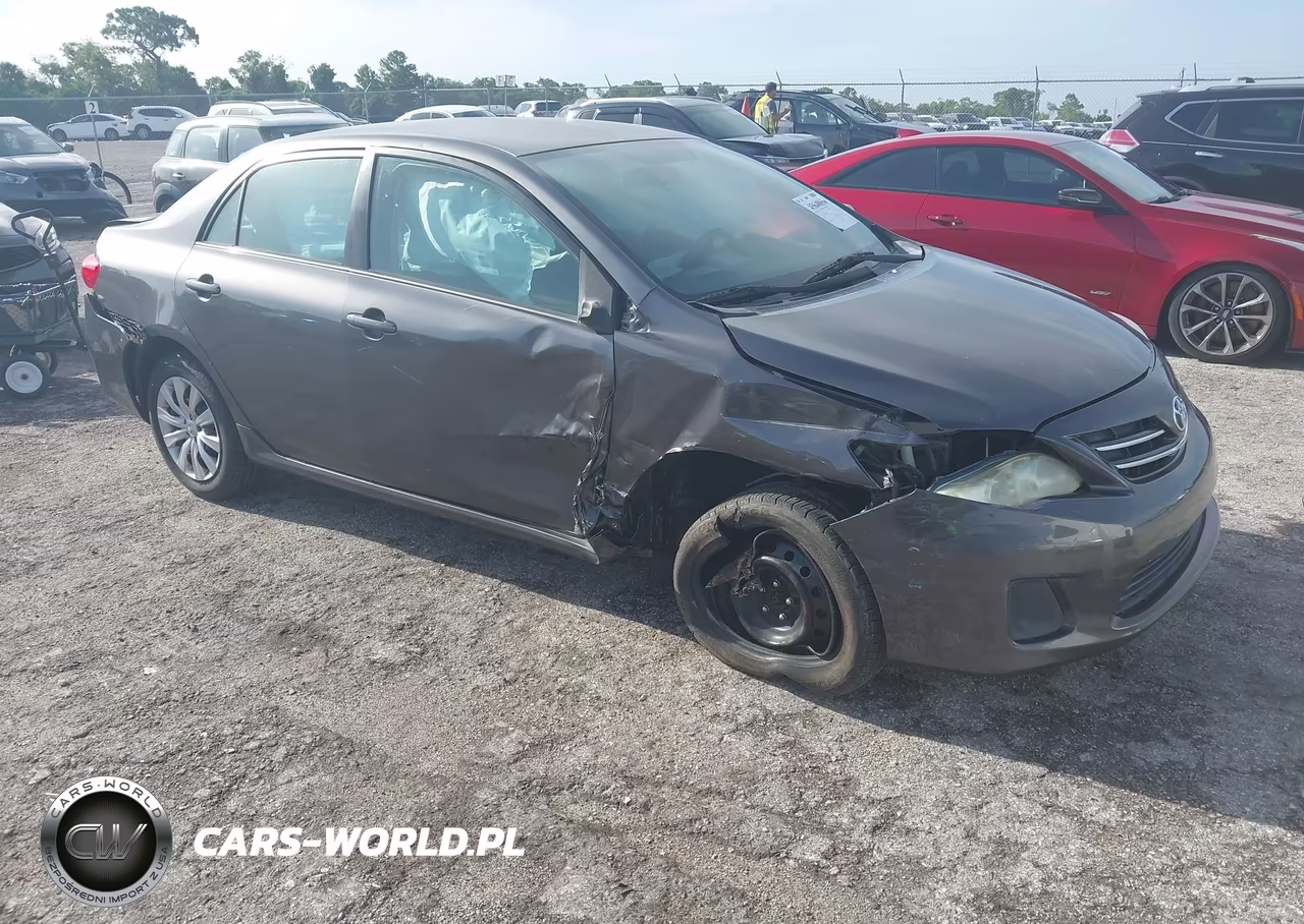 2013 Toyota Corolla Le – zdjęcie 1 z 15