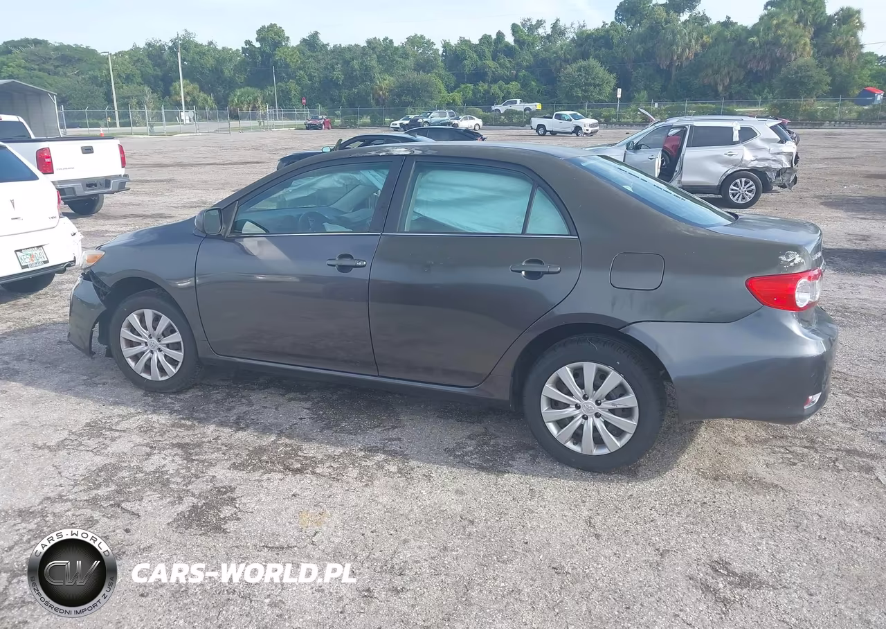 2013 Toyota Corolla Le VIN:5YFBU4EE2DP130480 - 13