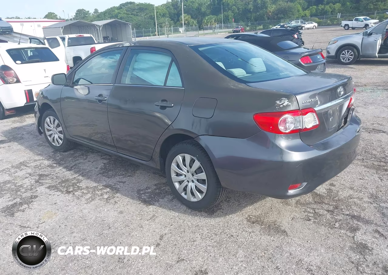 2013 Toyota Corolla Le VIN:5YFBU4EE2DP130480 - 3