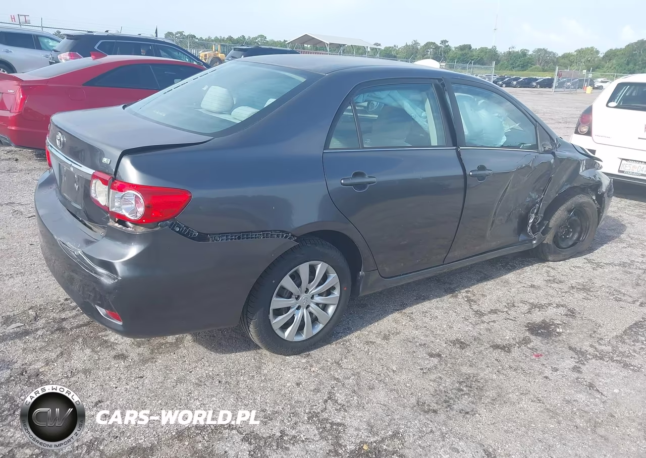 2013 Toyota Corolla Le VIN:5YFBU4EE2DP130480 - 4