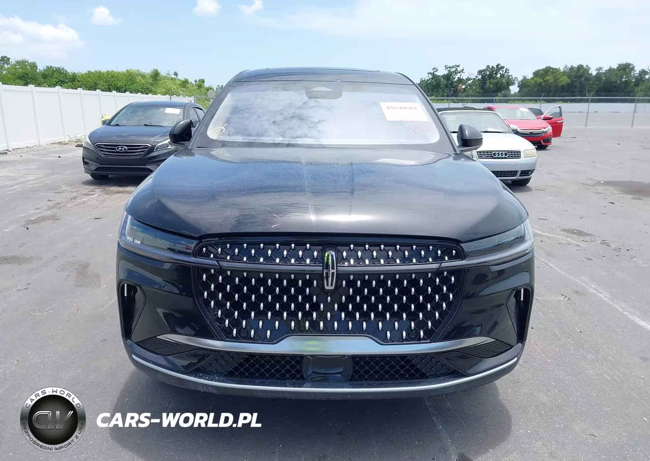 2024 Lincoln Nautilus Premiere VIN:5LMPJ8JA5RJ843130 - 13