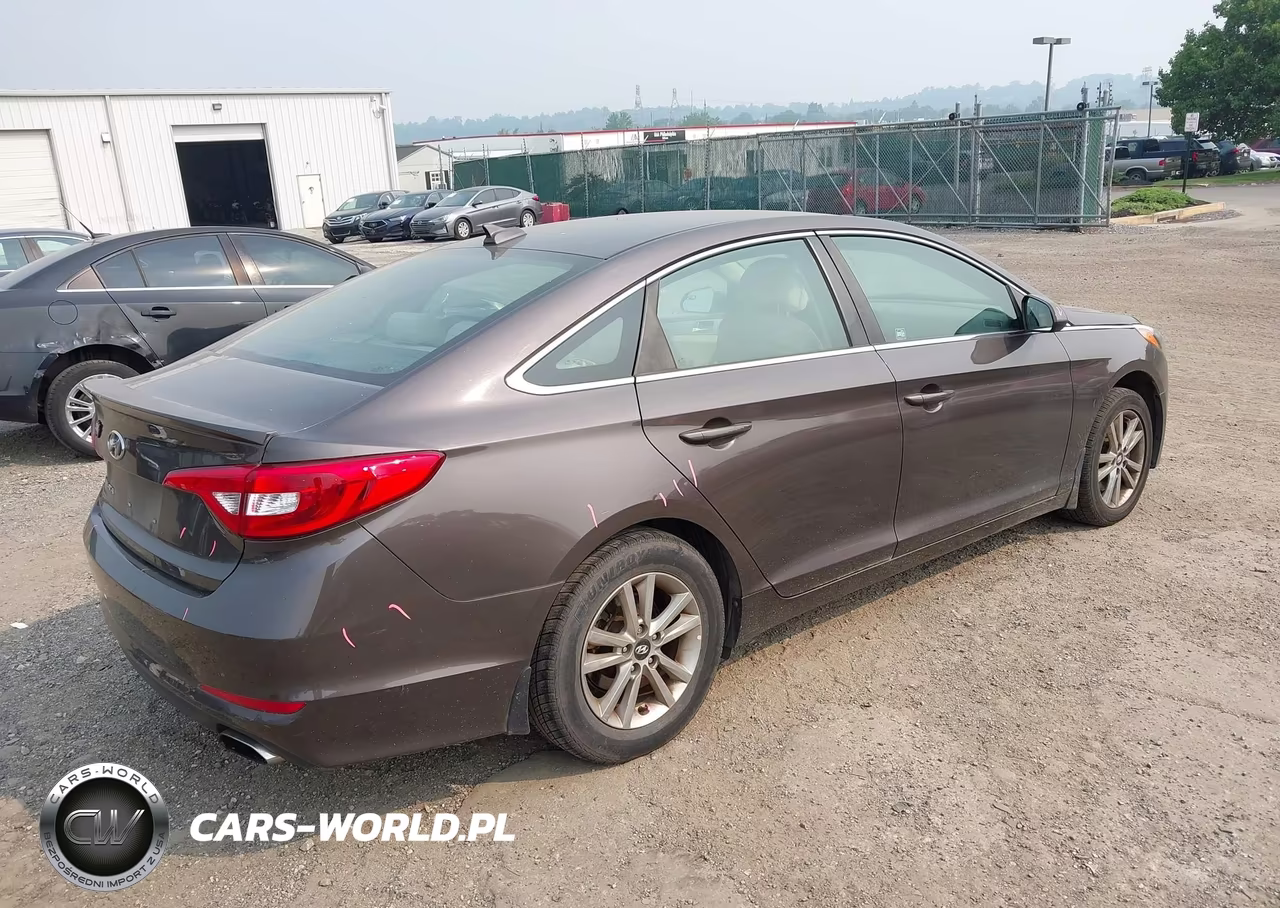 2017 Hyundai Sonata Se VIN:5NPE24AF2HH453139 - 4