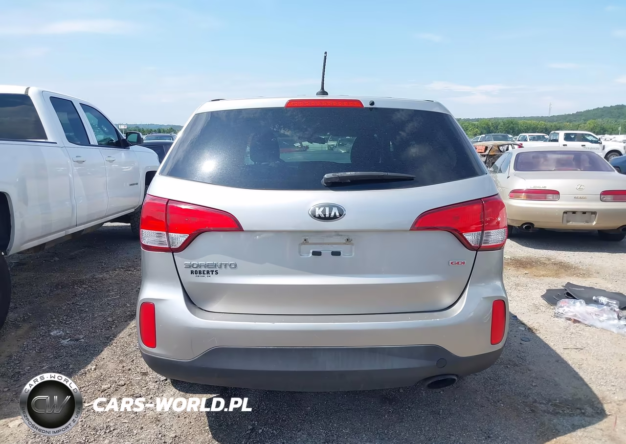 2015 Kia Sorento Lx VIN:5XYKT3A68FG649472 - 17