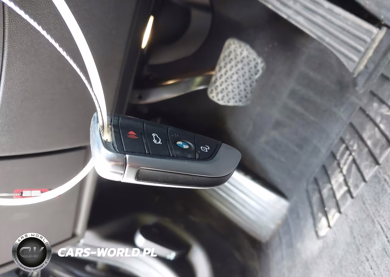 2019 BMW 330I xDrive VIN:WBA5R7C5XKFH05724 - 11