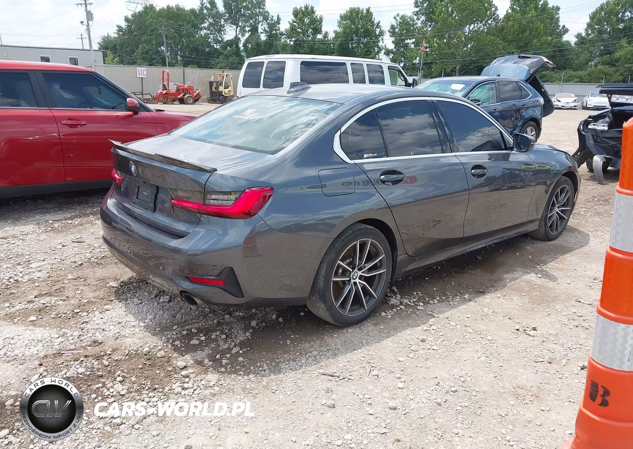 2019 BMW 330I xDrive VIN:WBA5R7C5XKFH05724 - 4