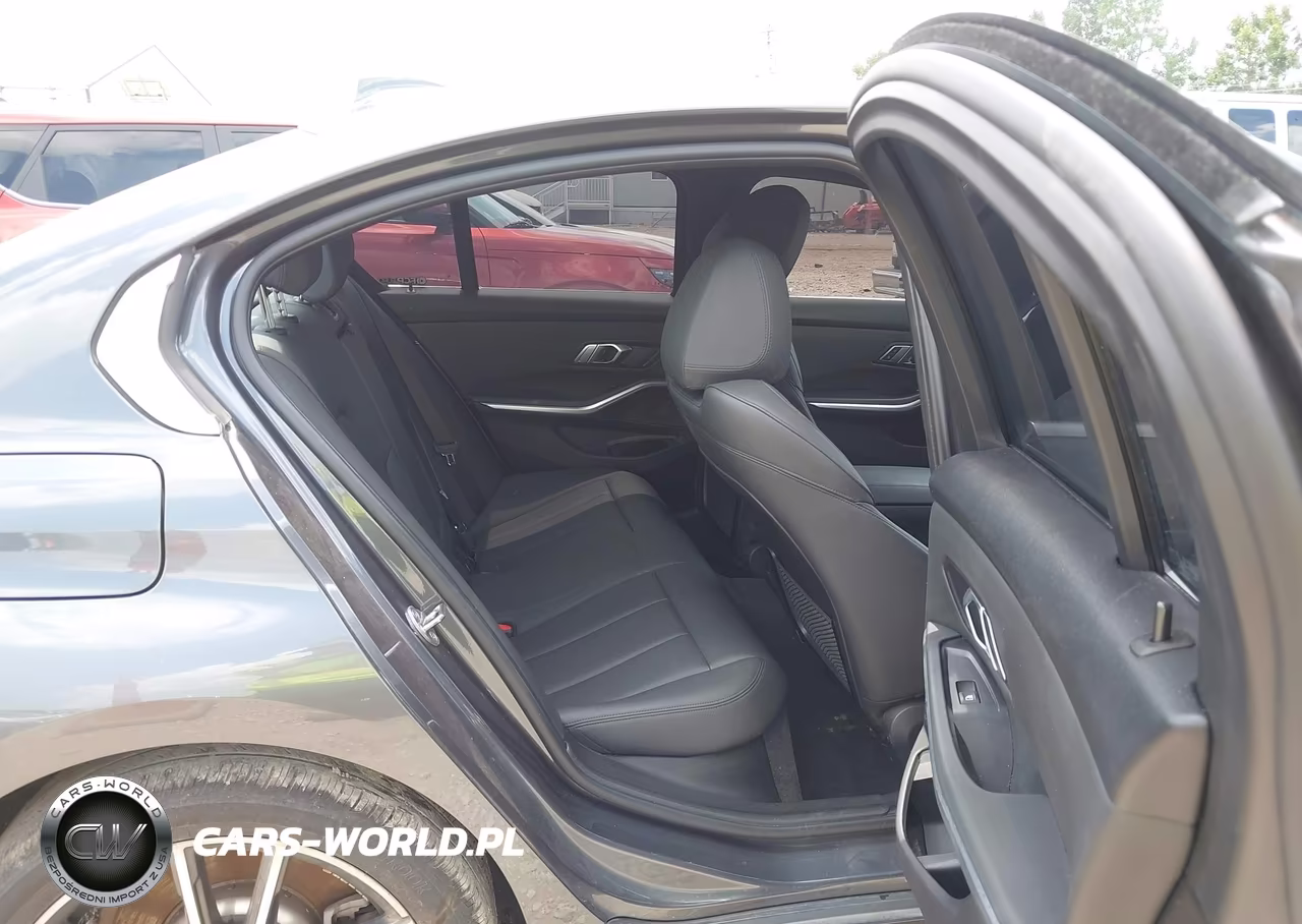 2019 BMW 330I xDrive VIN:WBA5R7C5XKFH05724 - 8