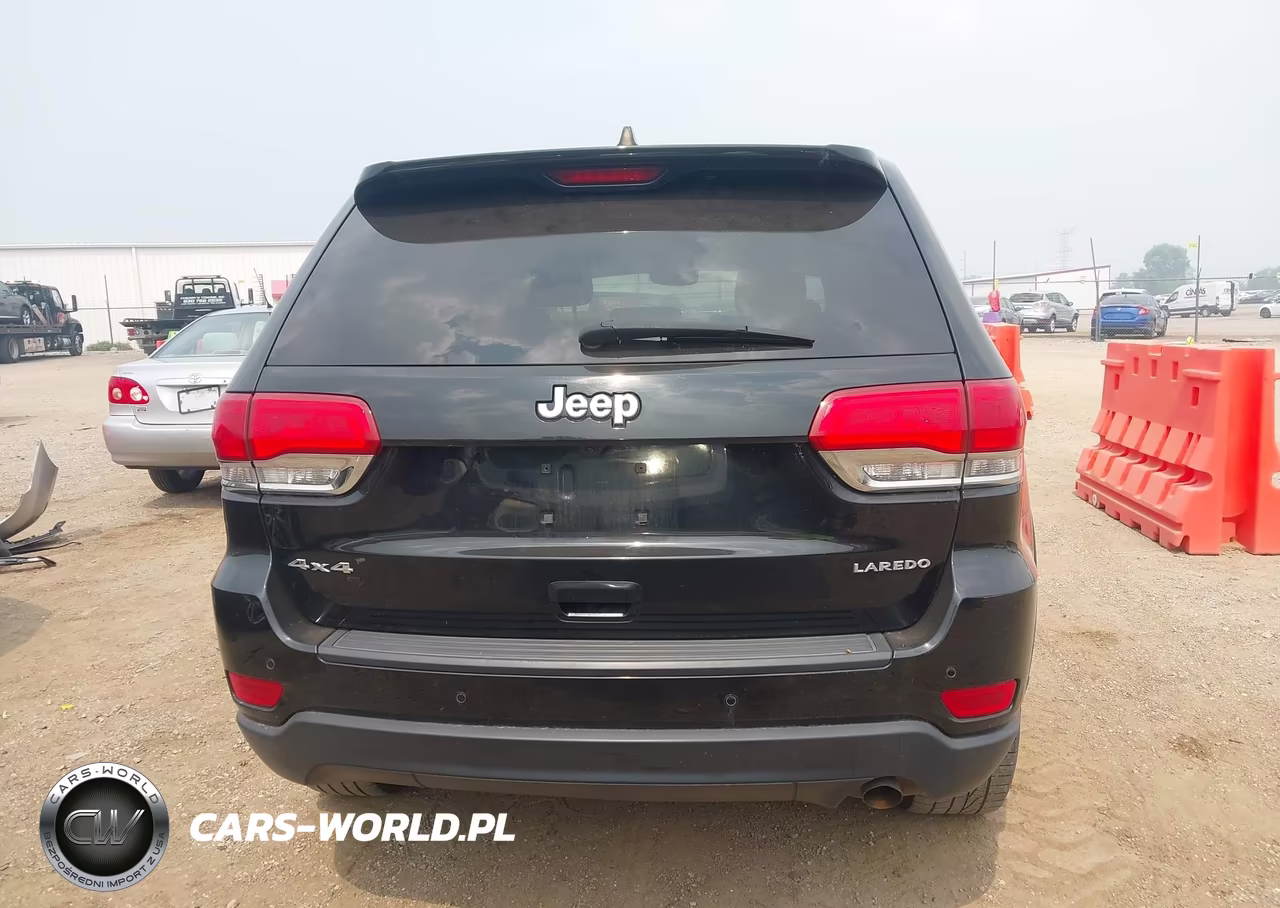 2018 Jeep Grand Cherokee Laredo E 4X4 VIN:1C4RJFAG2JC236832 - 16