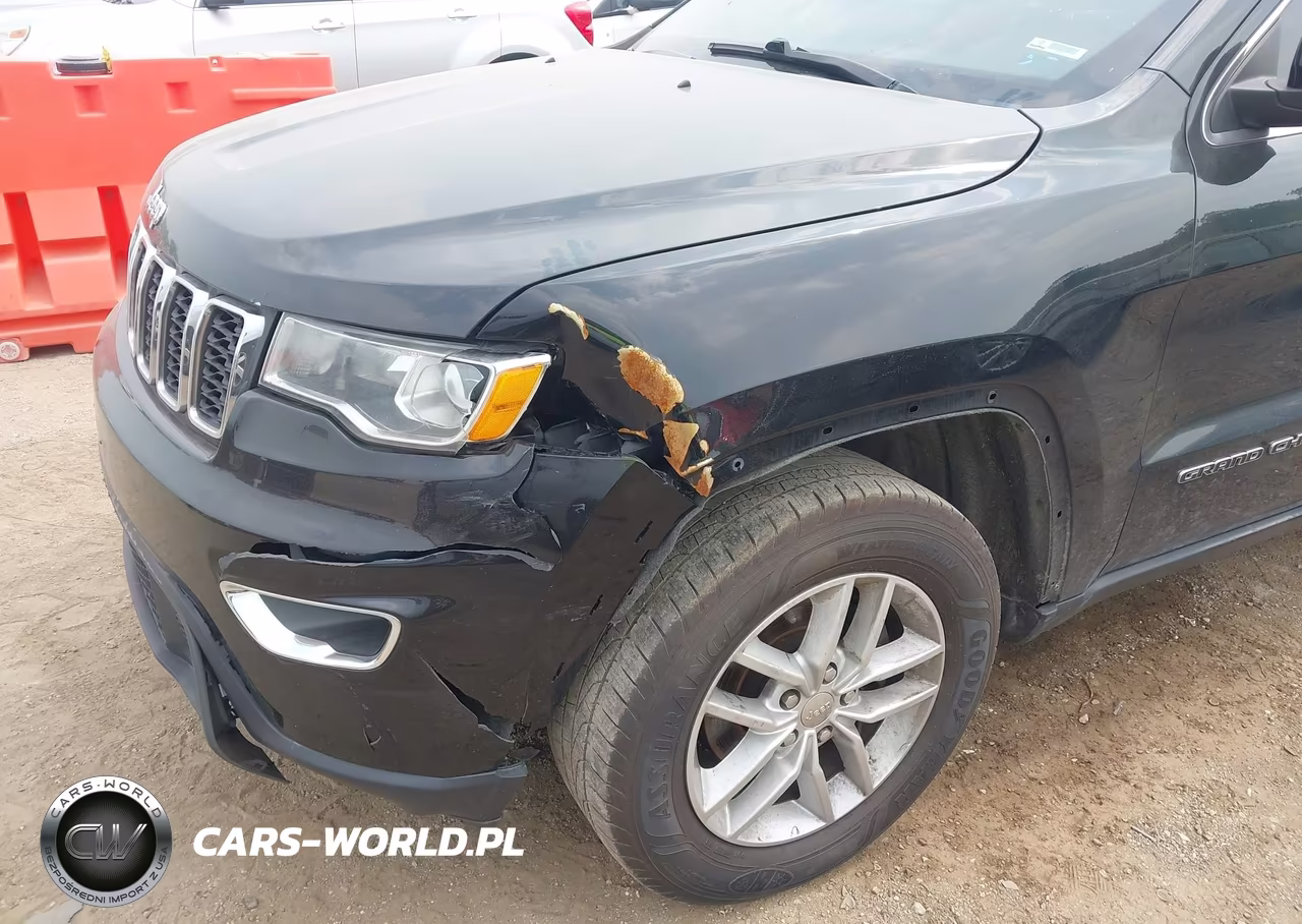 2018 Jeep Grand Cherokee Laredo E 4X4 VIN:1C4RJFAG2JC236832 - 6