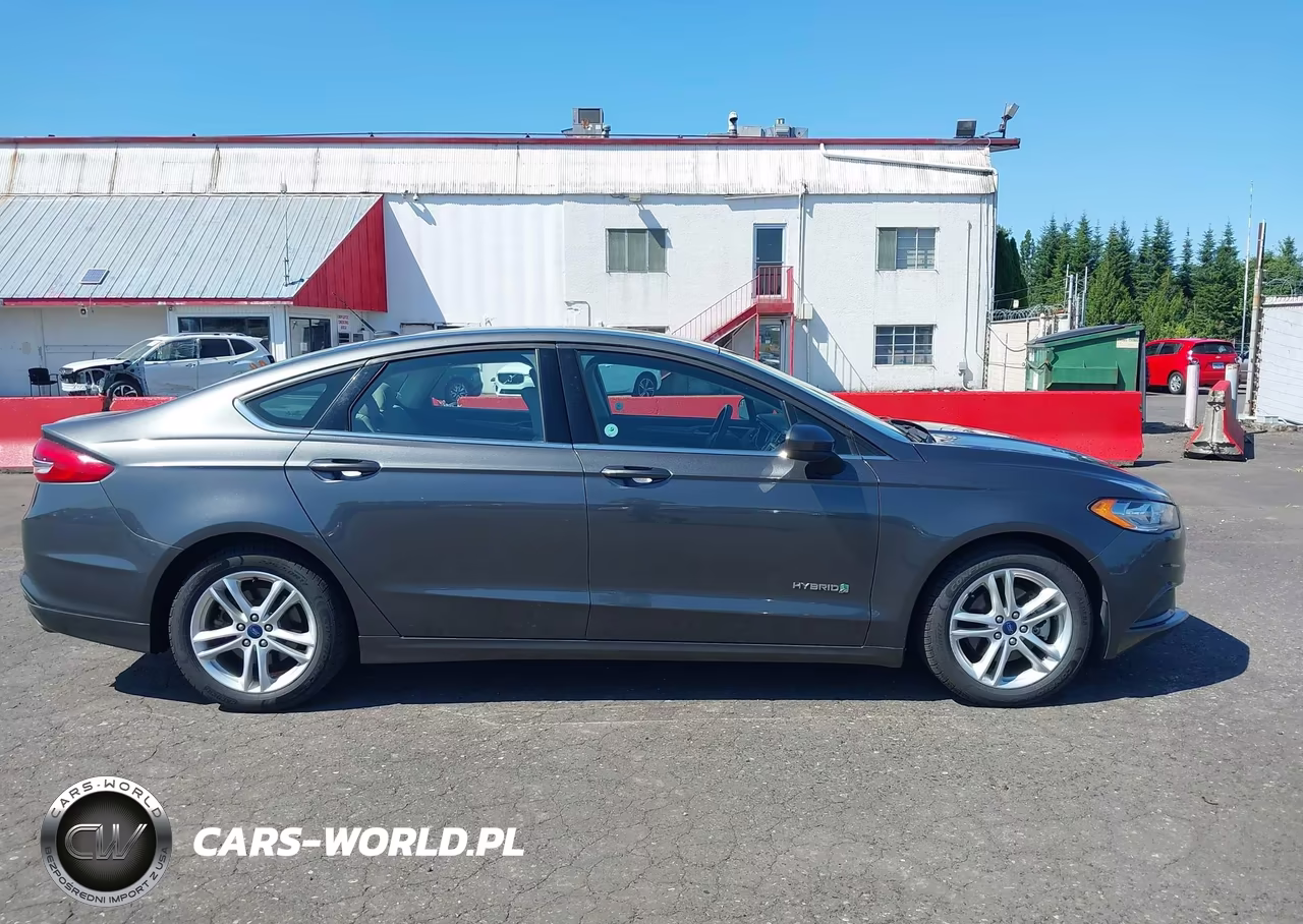2018 Ford Fusion Hybrid S VIN:3FA6P0UU1JR141881 - 13