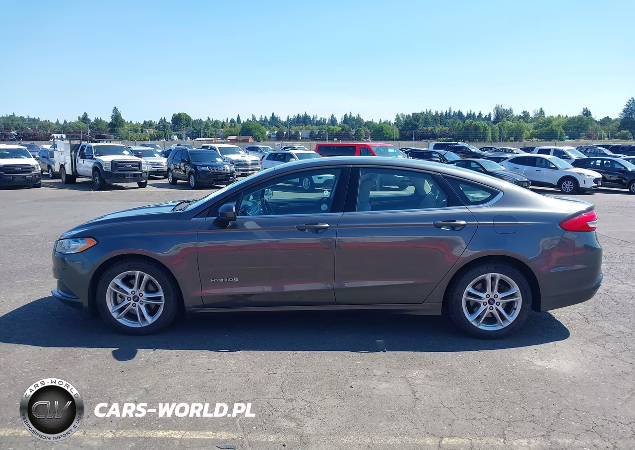 2018 Ford Fusion Hybrid S VIN:3FA6P0UU1JR141881 - 14