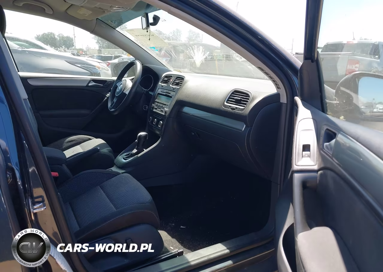 2014 Volkswagen Golf 2.5L (A6) (No Longer Orderable) VIN:WVWDB7AJ8EW011988 - 5