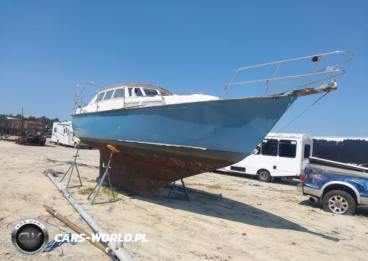 1976 Beneteau Evasion 32' Sailboat