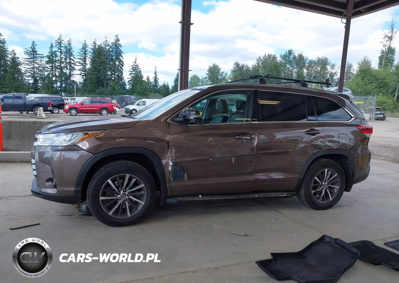 2017 Toyota Highlander Xle VIN:5TDJZRFH0HS374600 - 14