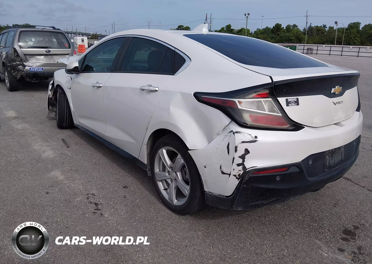 2018 Chevrolet Volt Lt VIN:1G1RA6S50JU156476 - 3