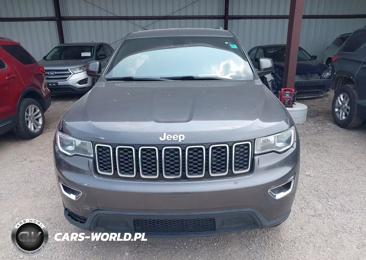 2017 Jeep Grand Cherokee Laredo 4X4 VIN:1C4RJFAGXHC959368 - 11