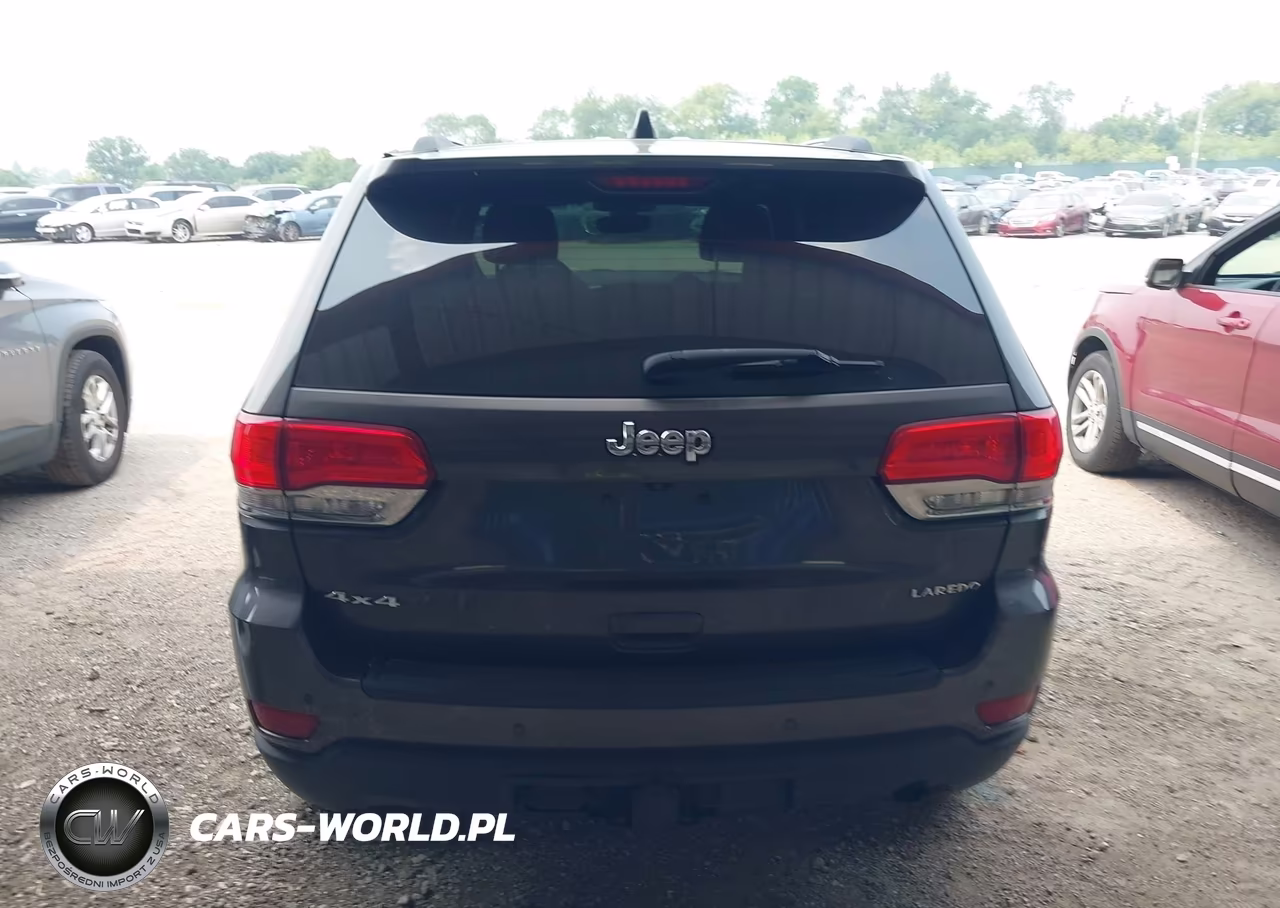 2017 Jeep Grand Cherokee Laredo 4X4 VIN:1C4RJFAGXHC959368 - 15