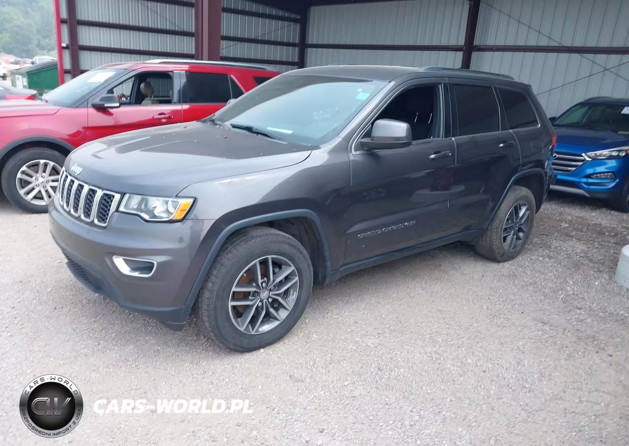 2017 Jeep Grand Cherokee Laredo 4X4 VIN:1C4RJFAGXHC959368 - 2