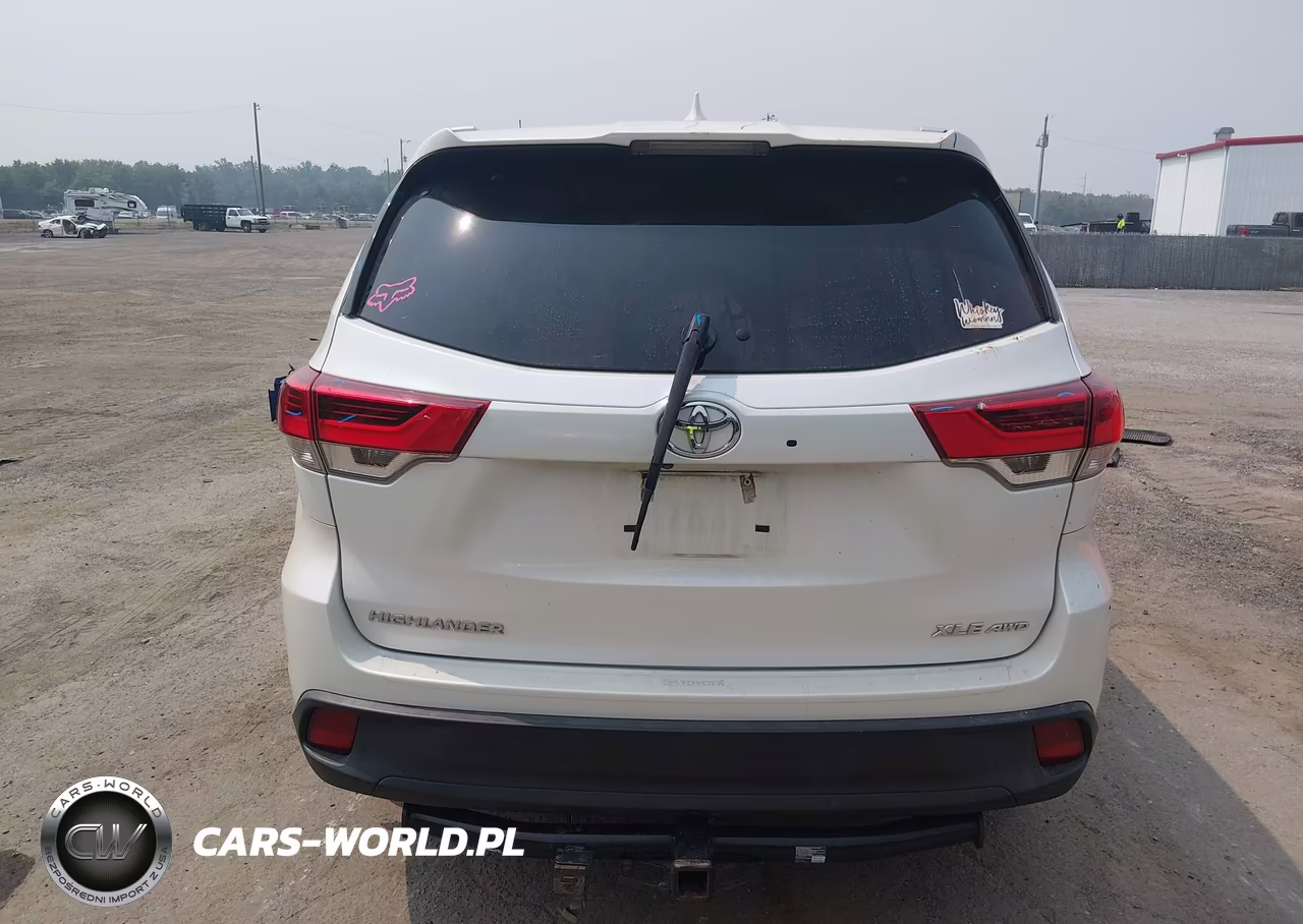 2018 Toyota Highlander Xle VIN:5TDJZRFH0JS869501 - 16