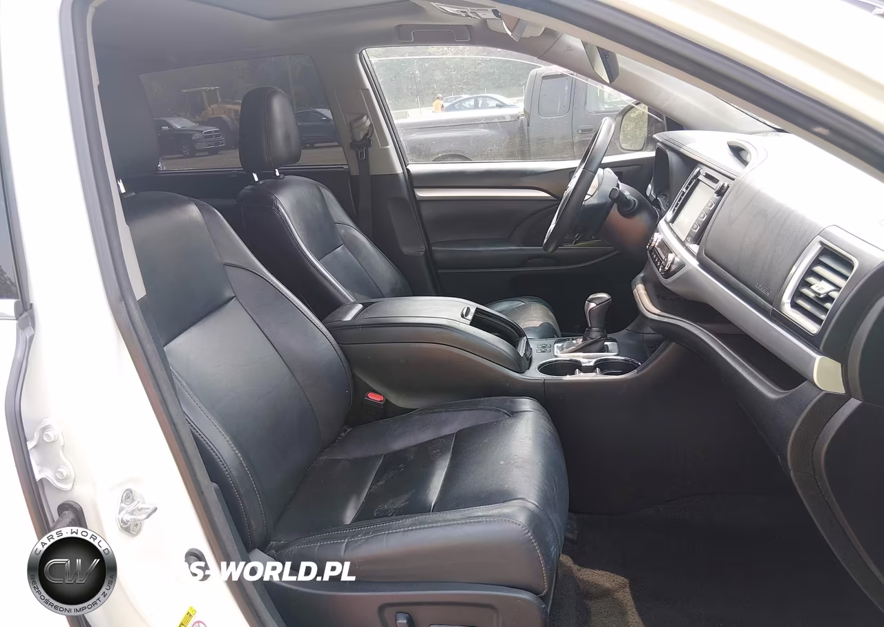2018 Toyota Highlander Xle VIN:5TDJZRFH0JS869501 - 5
