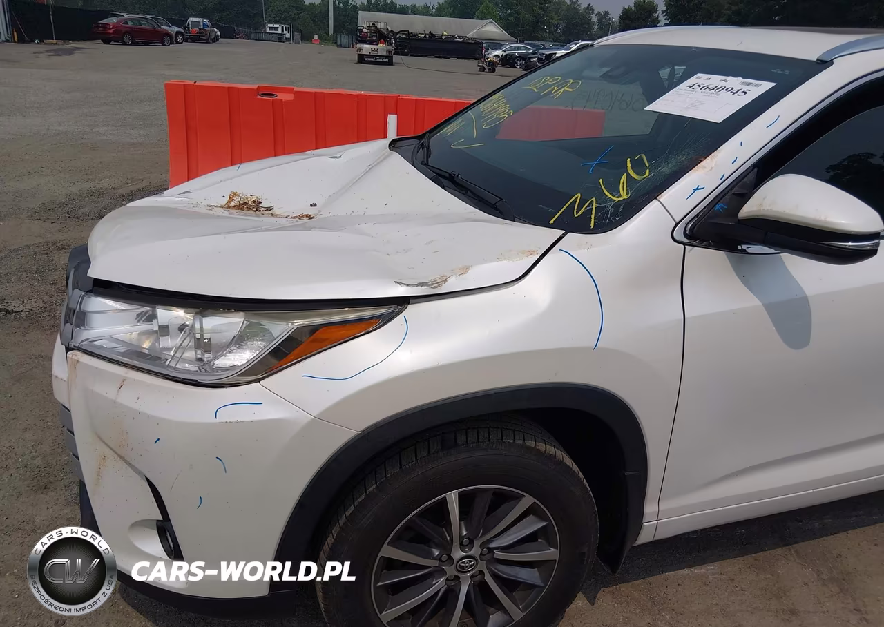 2018 Toyota Highlander Xle VIN:5TDJZRFH0JS869501 - 6
