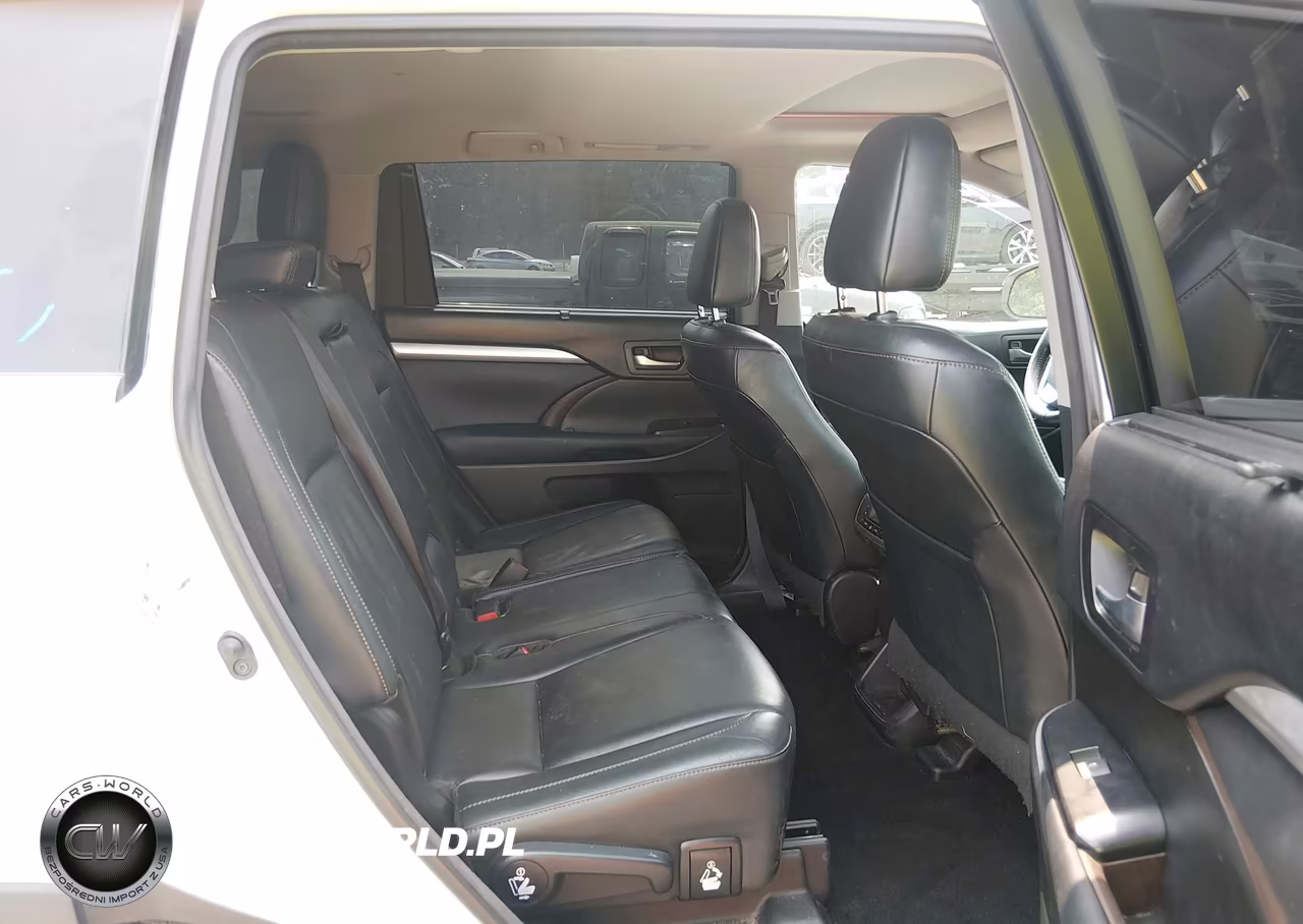 2018 Toyota Highlander Xle VIN:5TDJZRFH0JS869501 - 8
