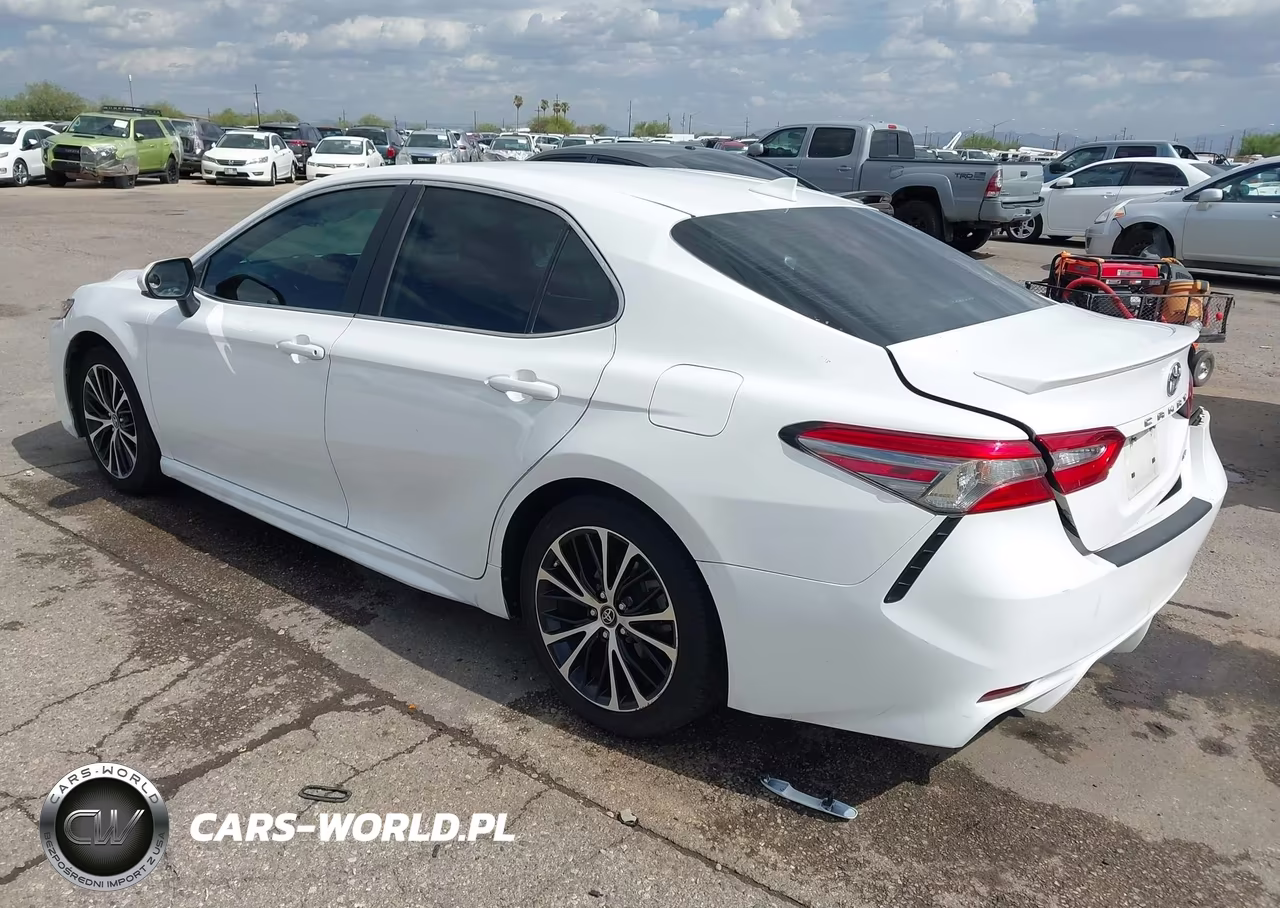 2019 Toyota Camry Se VIN:4T1B11HK4KU200792 - 3