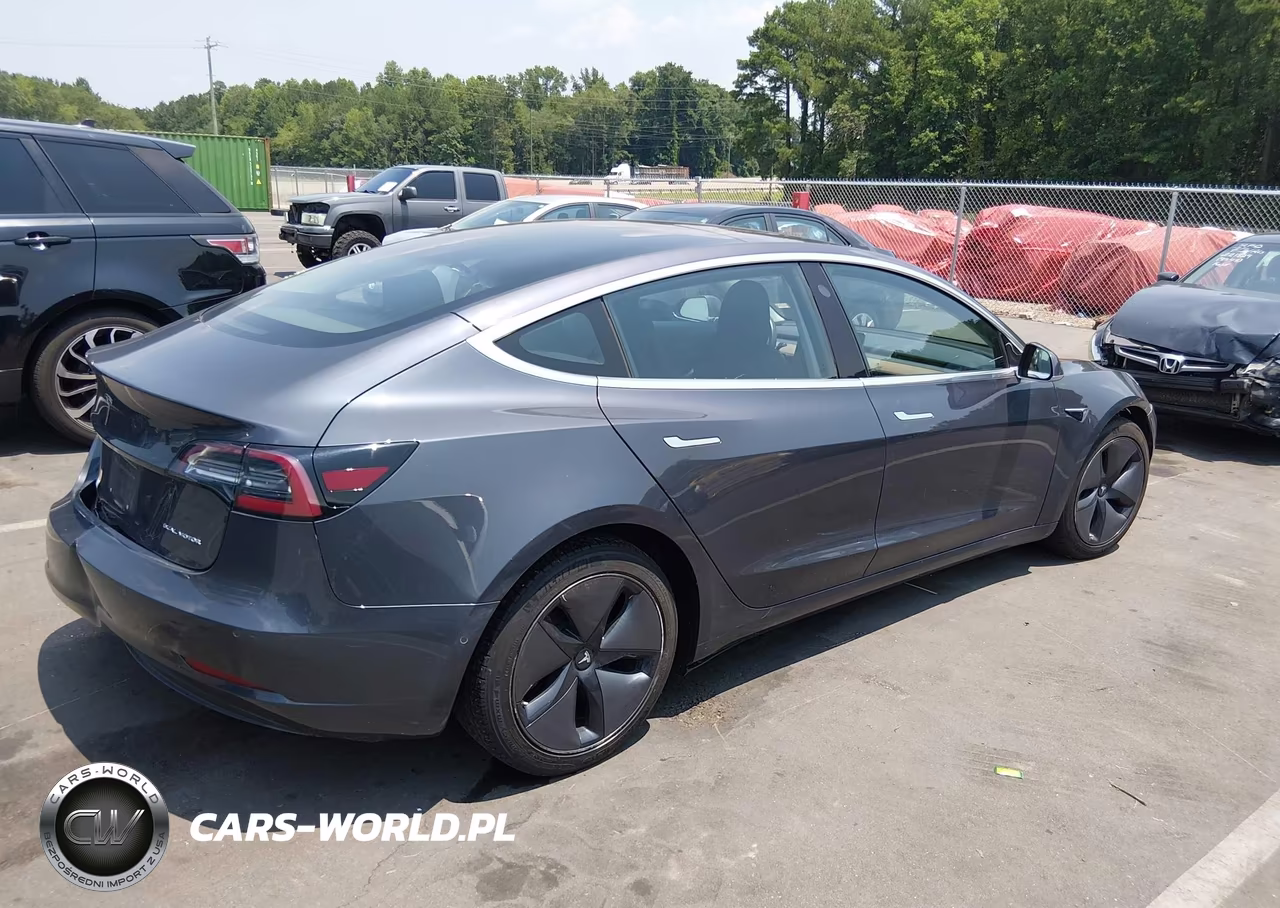 2018 Tesla Model 3 Long Range-Performance VIN:5YJ3E1EB2JF119427 - 4