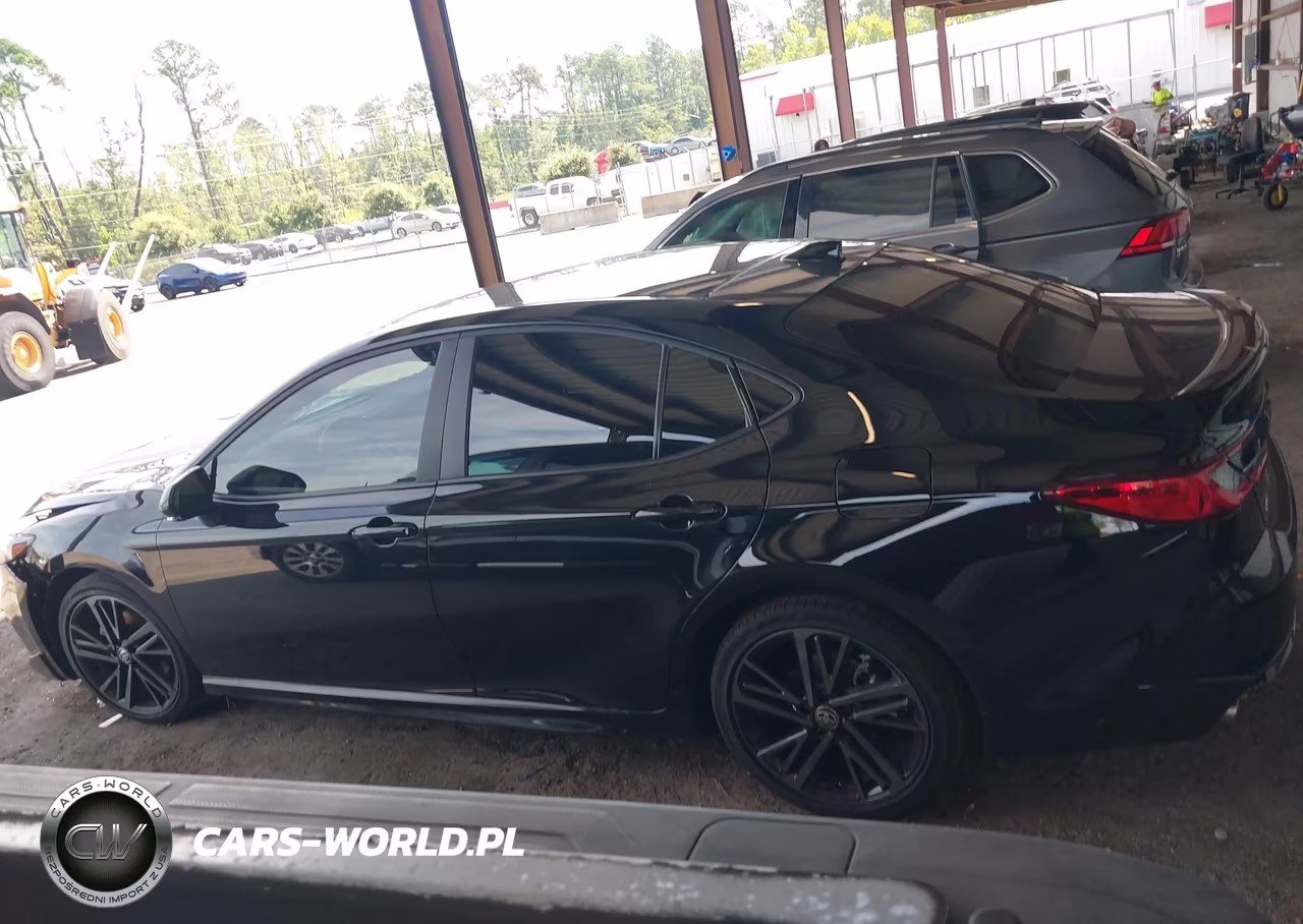 2025 Toyota Camry Xse VIN:4T1DAACK0SU633042 - 14