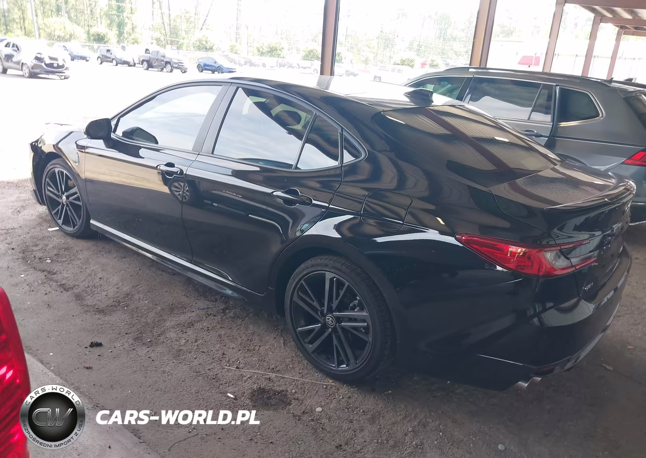 2025 Toyota Camry Xse VIN:4T1DAACK0SU633042 - 3