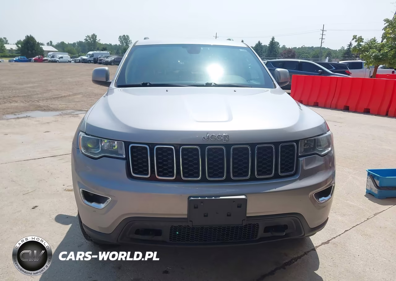 2019 Jeep Grand Cherokee Laredo E 4X4 VIN:1C4RJFAGXKC837004 - 13