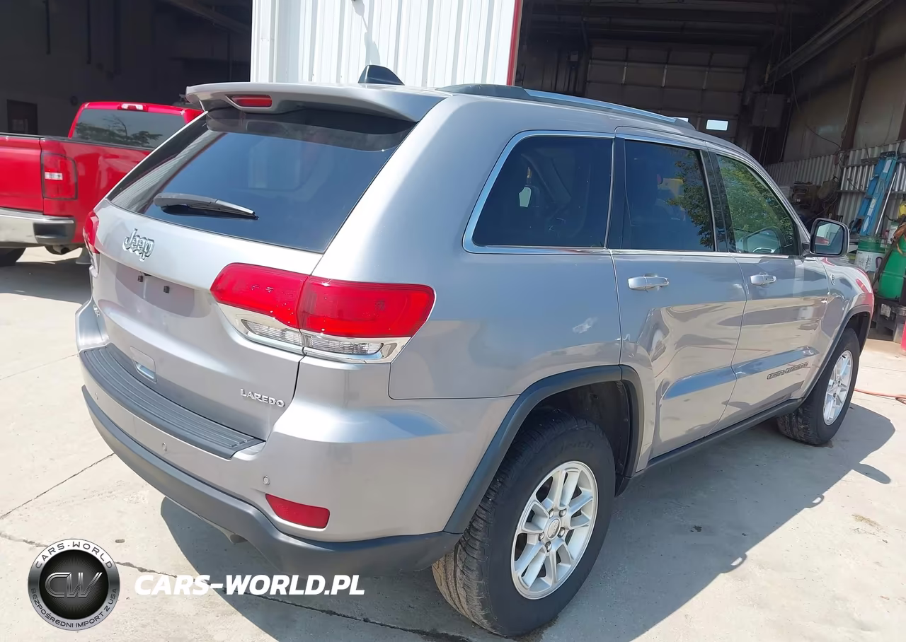2019 Jeep Grand Cherokee Laredo E 4X4 VIN:1C4RJFAGXKC837004 - 4