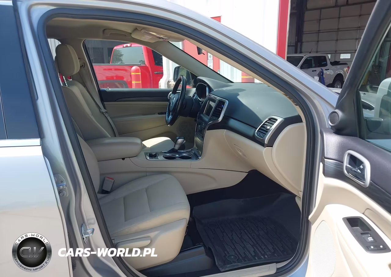 2019 Jeep Grand Cherokee Laredo E 4X4 VIN:1C4RJFAGXKC837004 - 5
