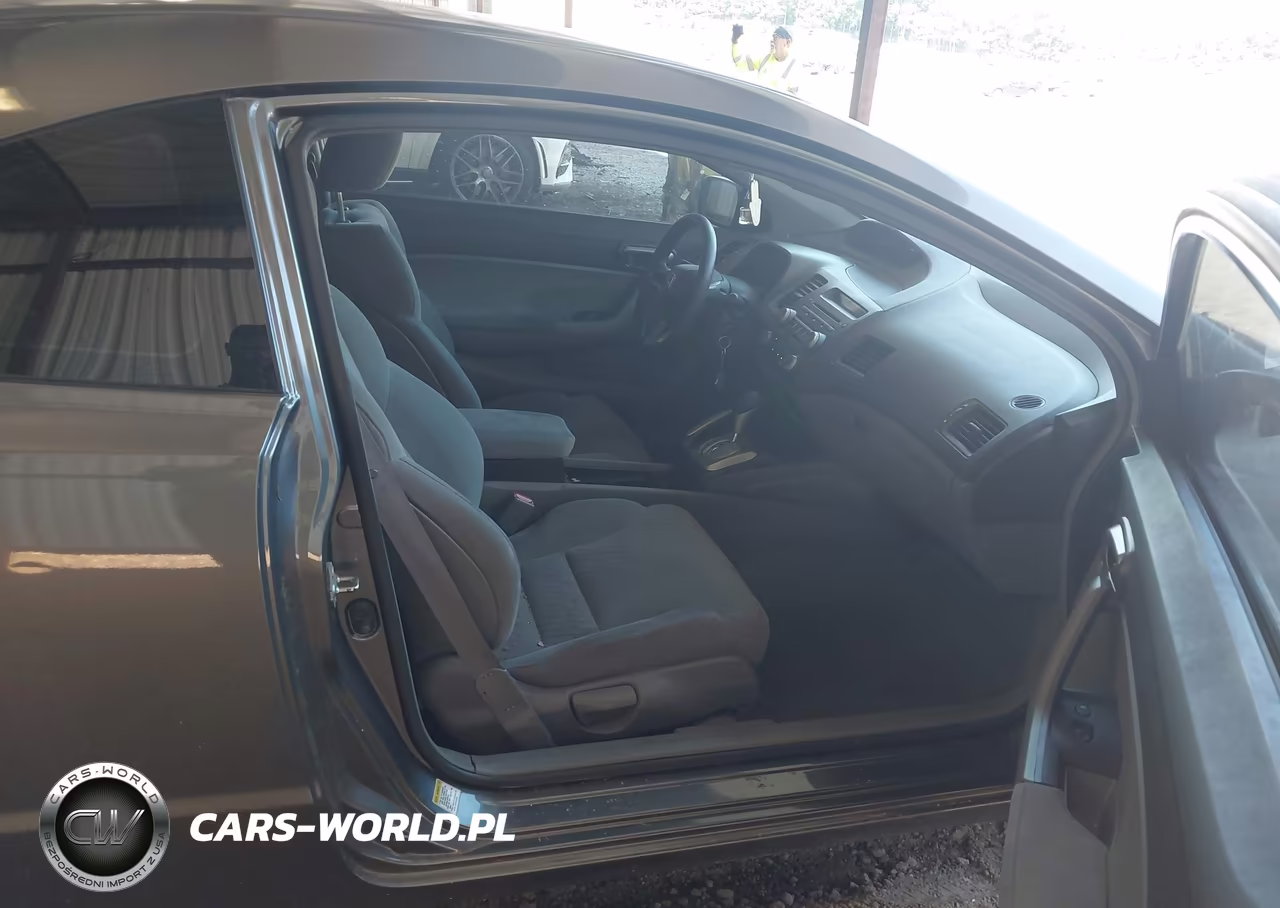 2009 Honda Civic Lx VIN:2HGFG12649H512092 - 5