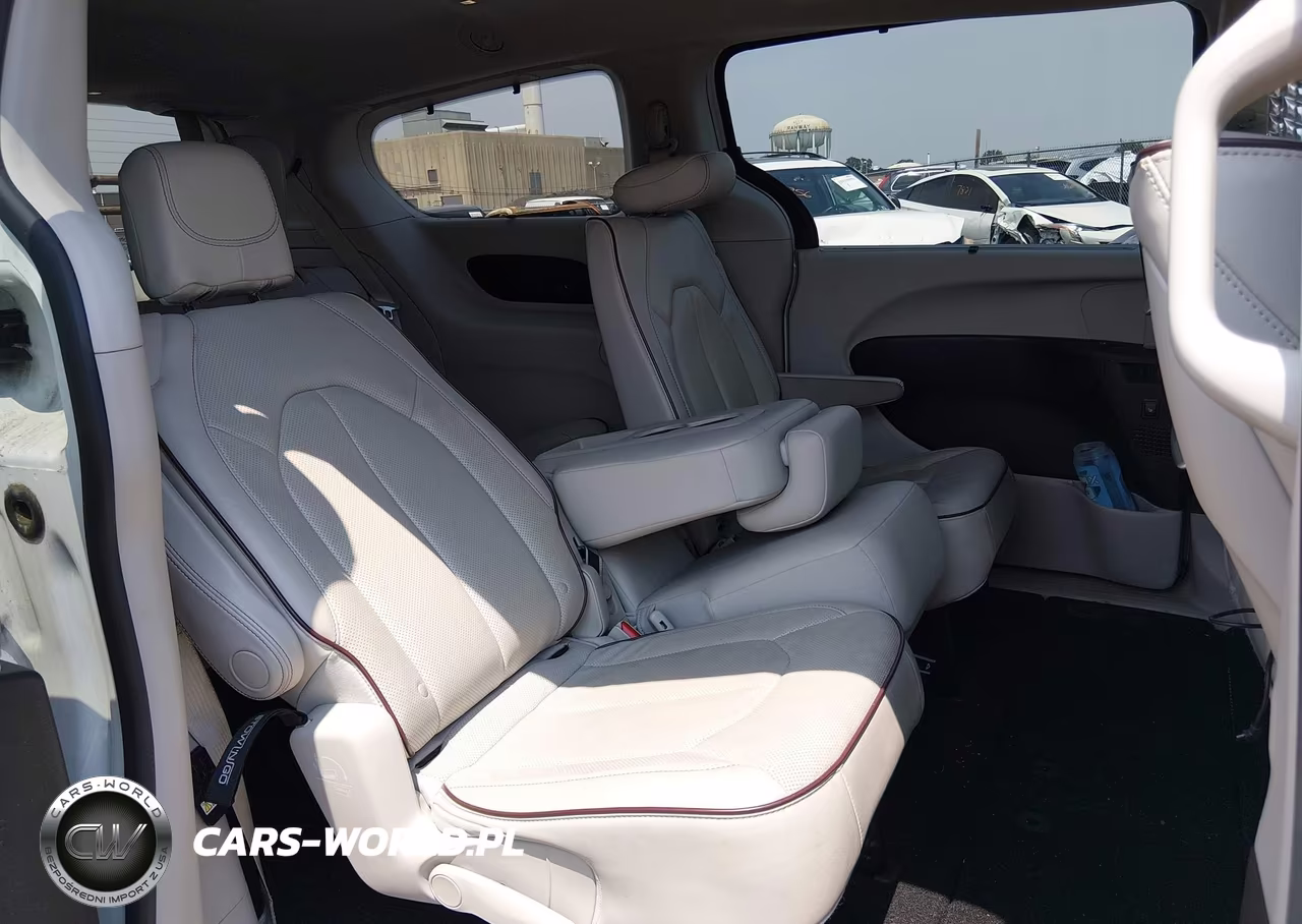 2019 Chrysler Pacifica Limited VIN:2C4RC1GG7KR577222 - 8