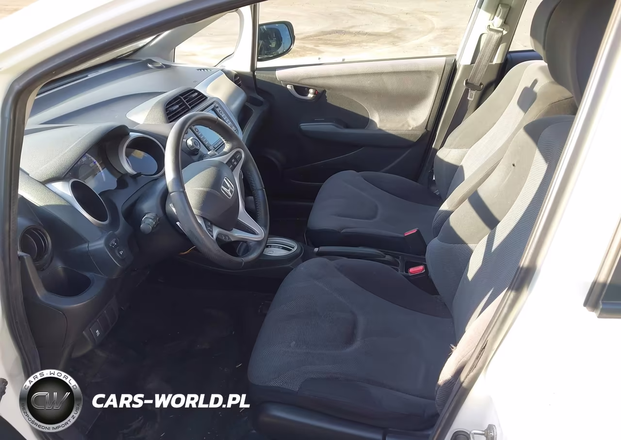 2010 Honda Fit Sport VIN:JHMGE8H69AC005199 - 5