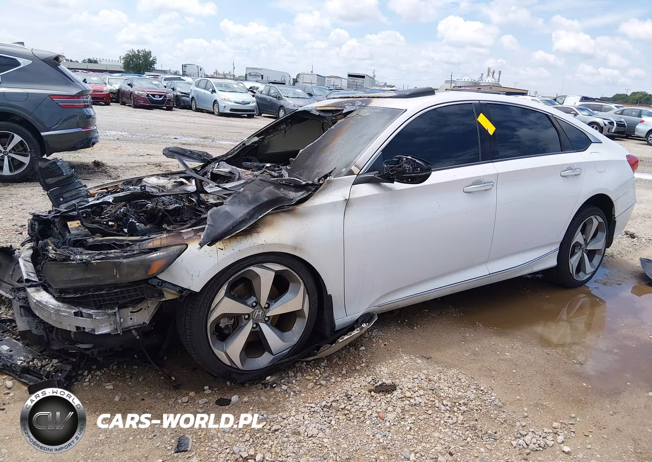 2018 Honda Accord Touring VIN:1HGCV1F90JA089365 - 2