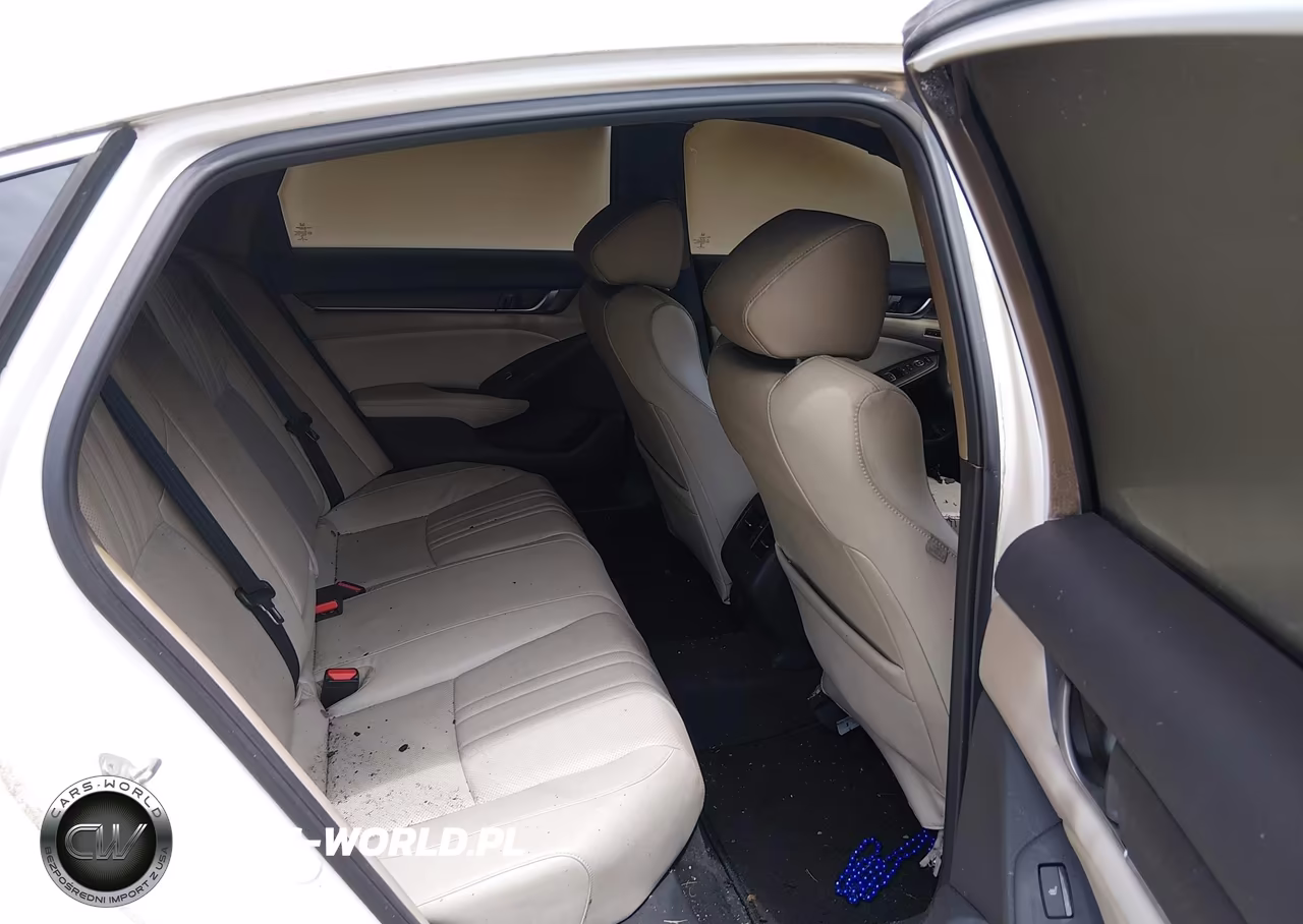 2018 Honda Accord Touring VIN:1HGCV1F90JA089365 - 8