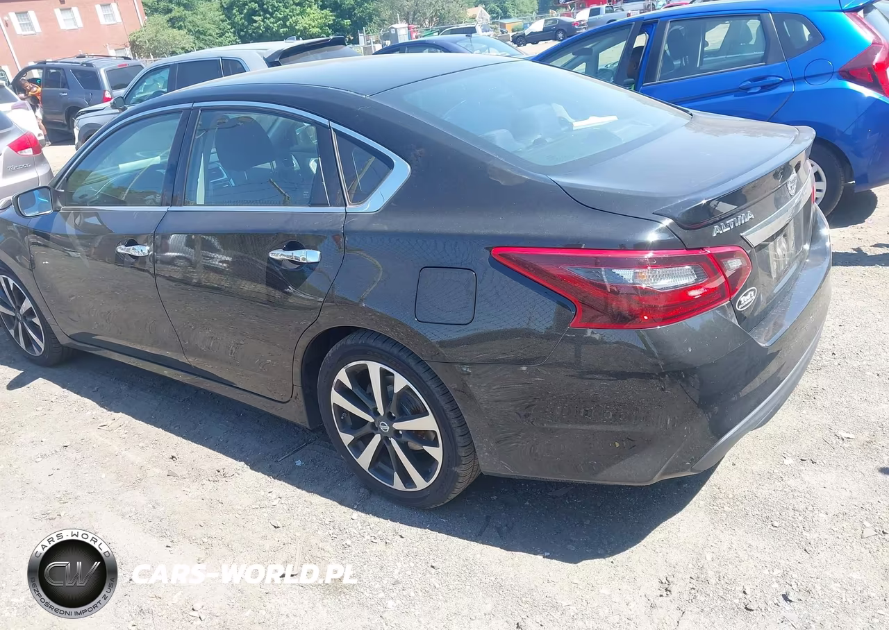 2018 Nissan Altima 2.5 Sr VIN:1N4AL3AP3JC114377 - 3