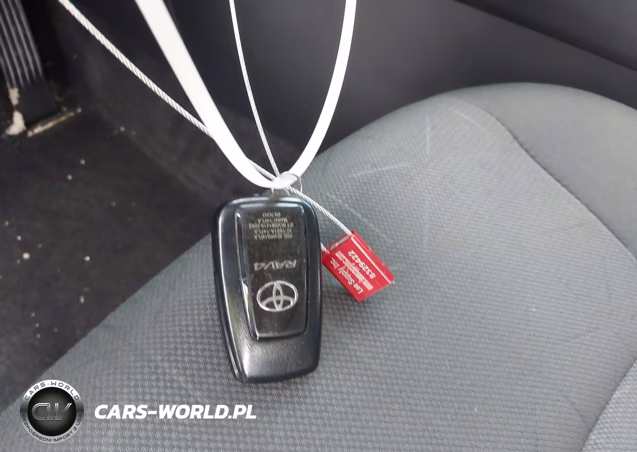 2024 Toyota Rav4 Hybrid Xle VIN:2T3RWRFVXRW208411 - 11