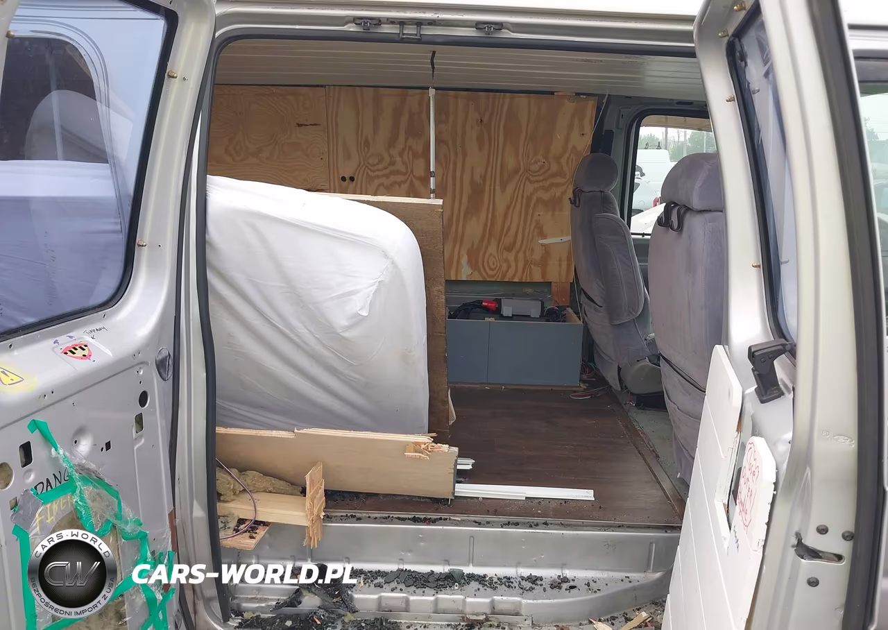 2001 Ford E-150 Recreational VIN:1FDRE14W11HB75448 - 8