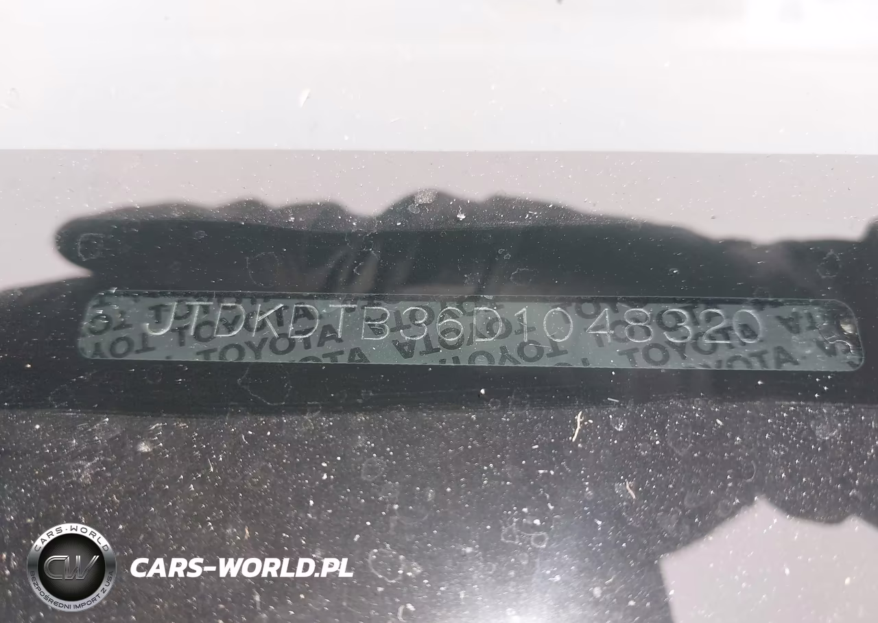 2013 Toyota Prius C Three VIN:JTDKDTB36D1048320 - 18