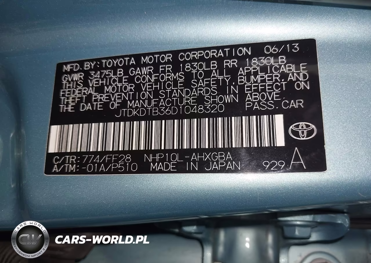 2013 Toyota Prius C Three VIN:JTDKDTB36D1048320 - 9