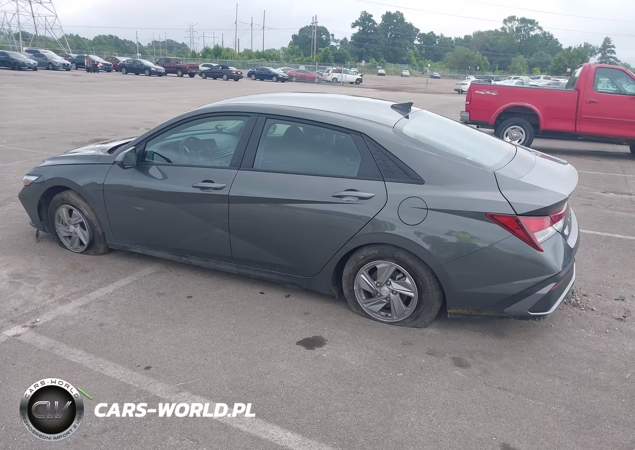 2026 Hyundai Elantra Se VIN:KMHLL4DG6TU167944 - 3