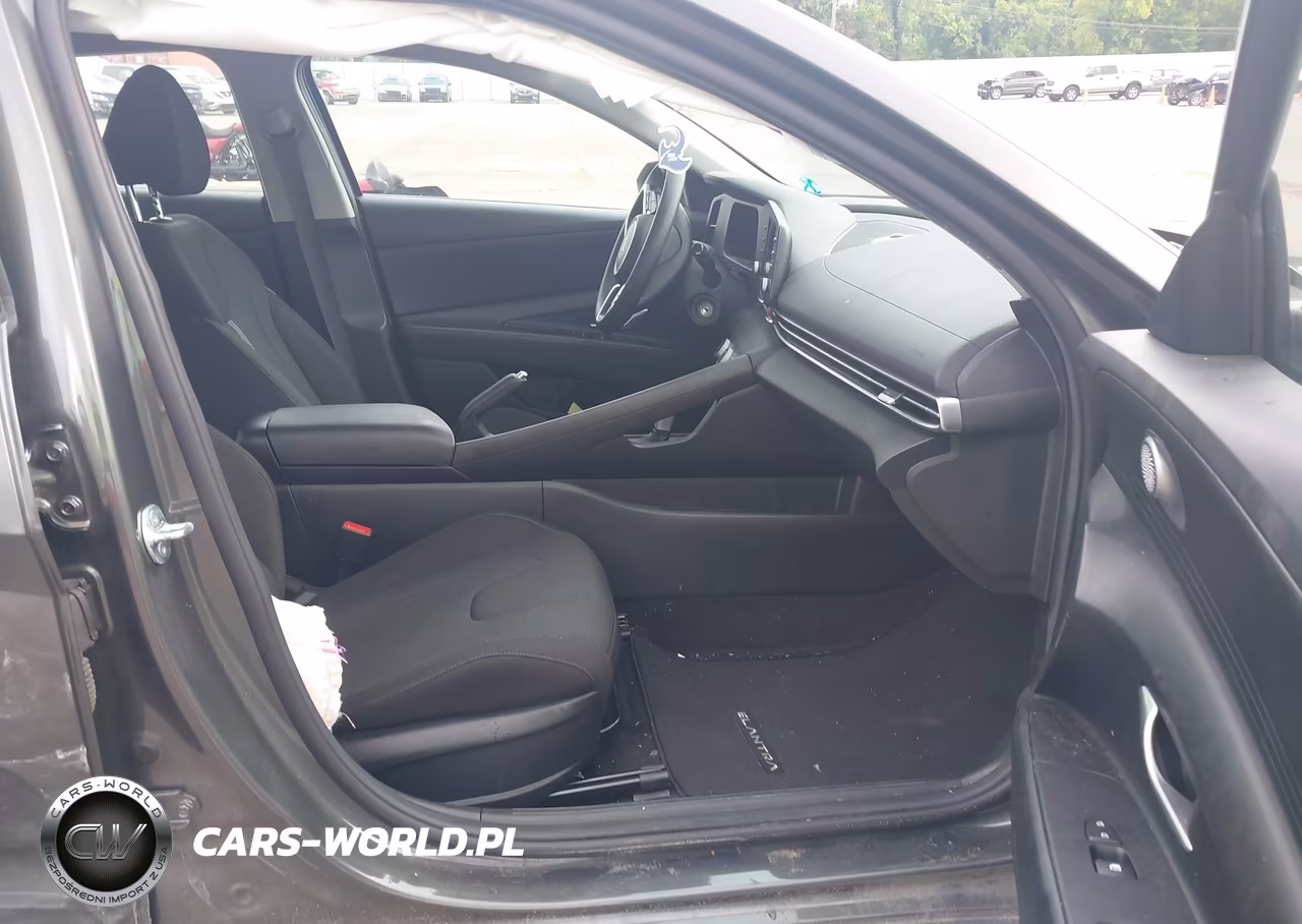 2026 Hyundai Elantra Se VIN:KMHLL4DG6TU167944 - 5