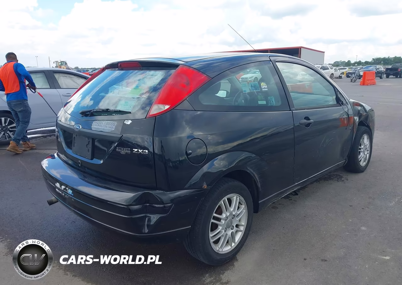 2005 Ford Focus Zx3 VIN:3FAFP31N65R150547 - 4